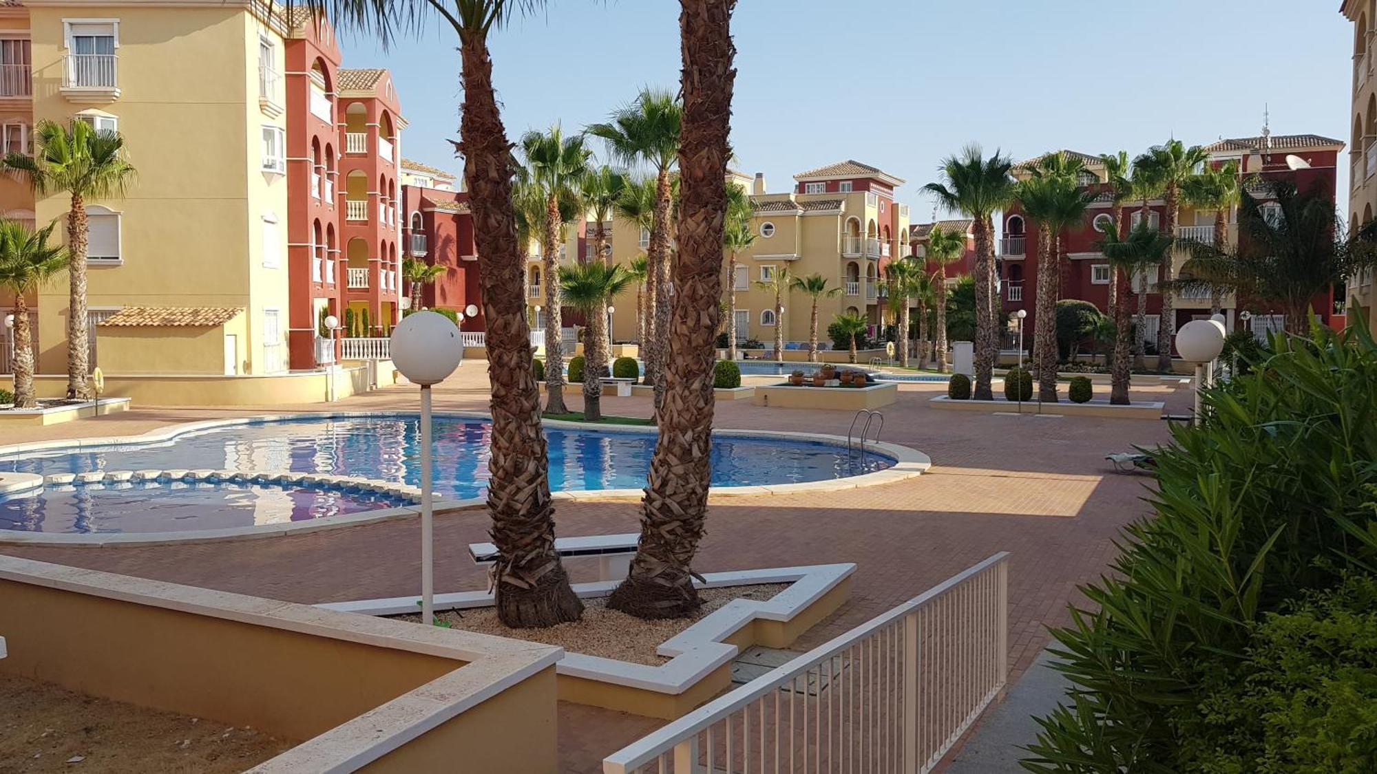 Spacious 3 Bedroom 2 Bathroom Apartment - Puerto Marina Complex Los Alcazares Exterior photo
