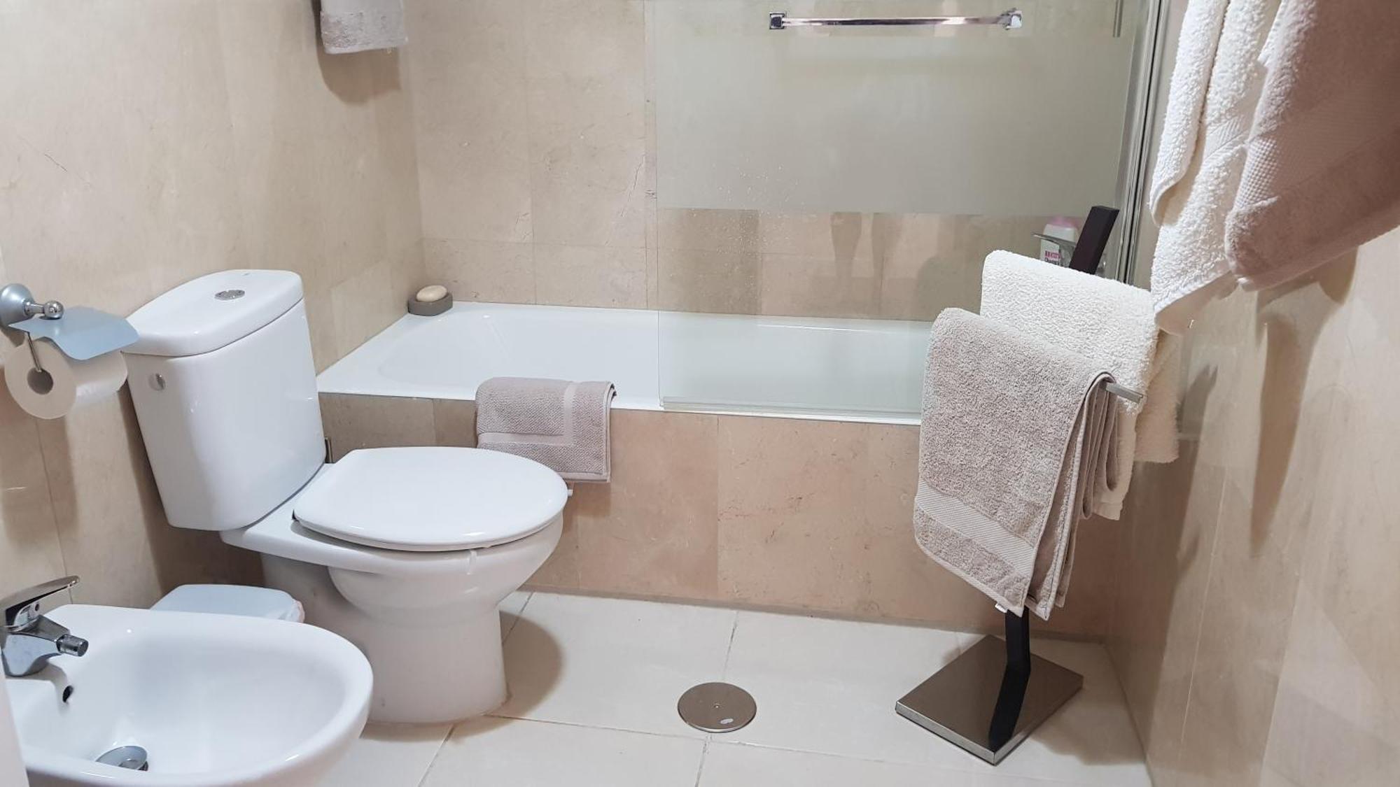 Spacious 3 Bedroom 2 Bathroom Apartment - Puerto Marina Complex Los Alcazares Exterior photo
