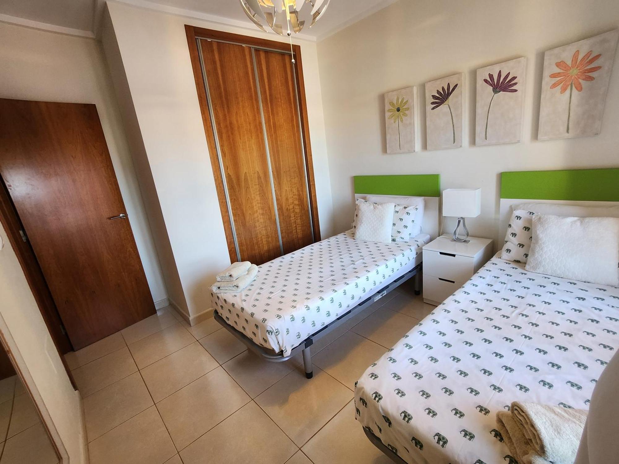 Spacious 3 Bedroom 2 Bathroom Apartment - Puerto Marina Complex Los Alcazares Exterior photo
